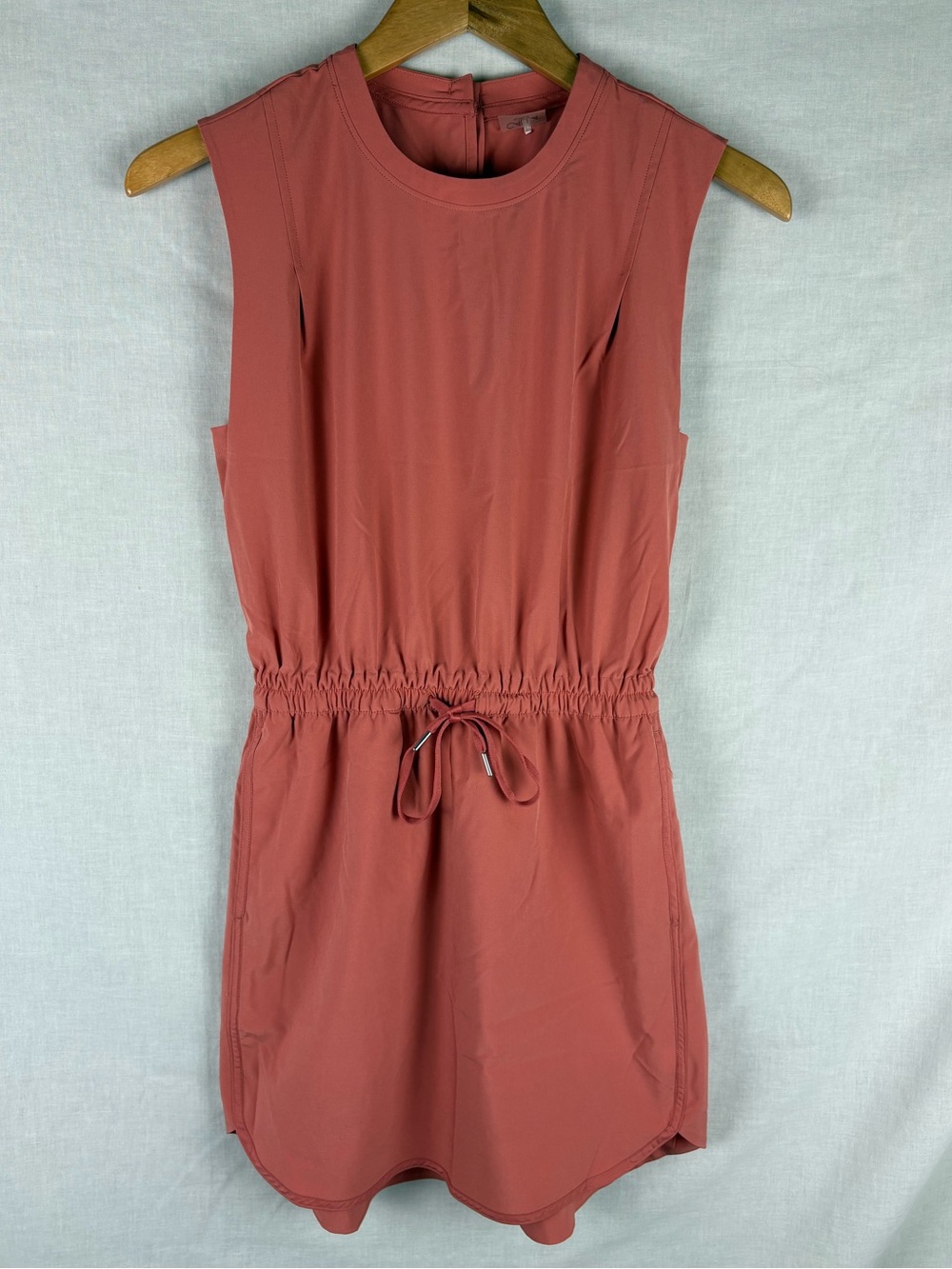 CALIA by Carrie Underwood Women's Dolphin Hem Extended Shoulder Dress Rose XS